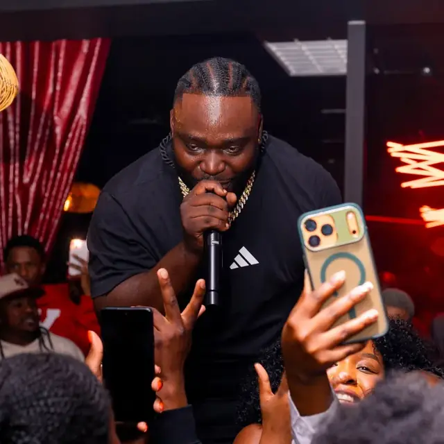 Shinsoman performing to a Cape Town crowd